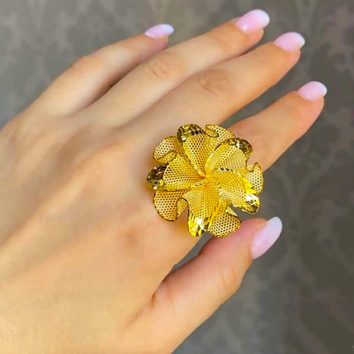 انگشتر طلا گلی