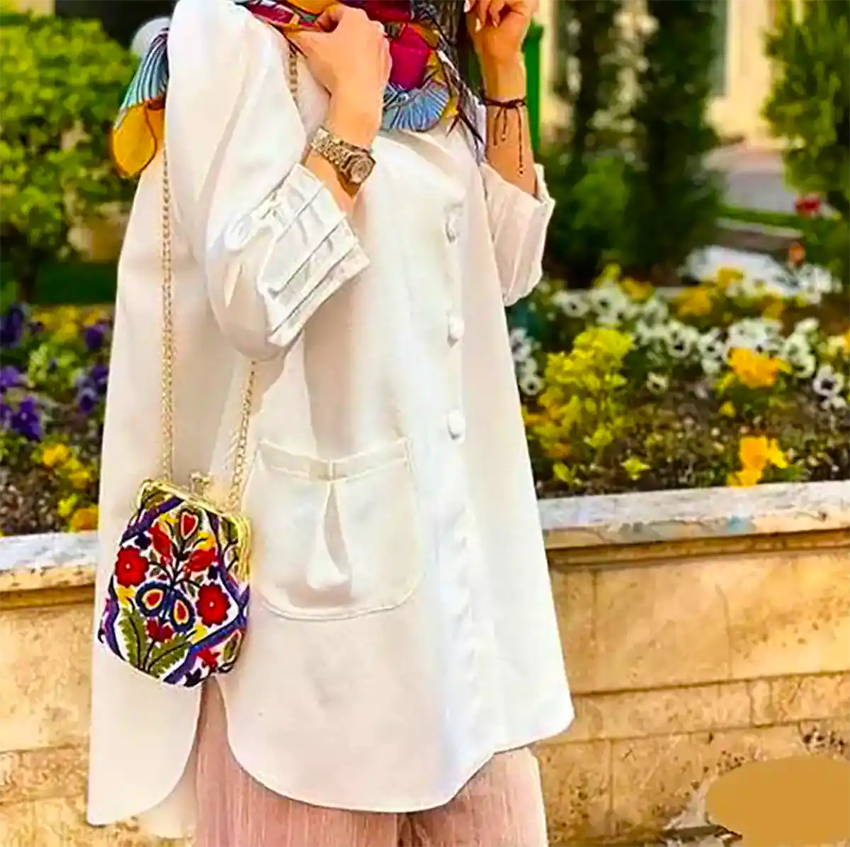 پیراهن سفید زنانه