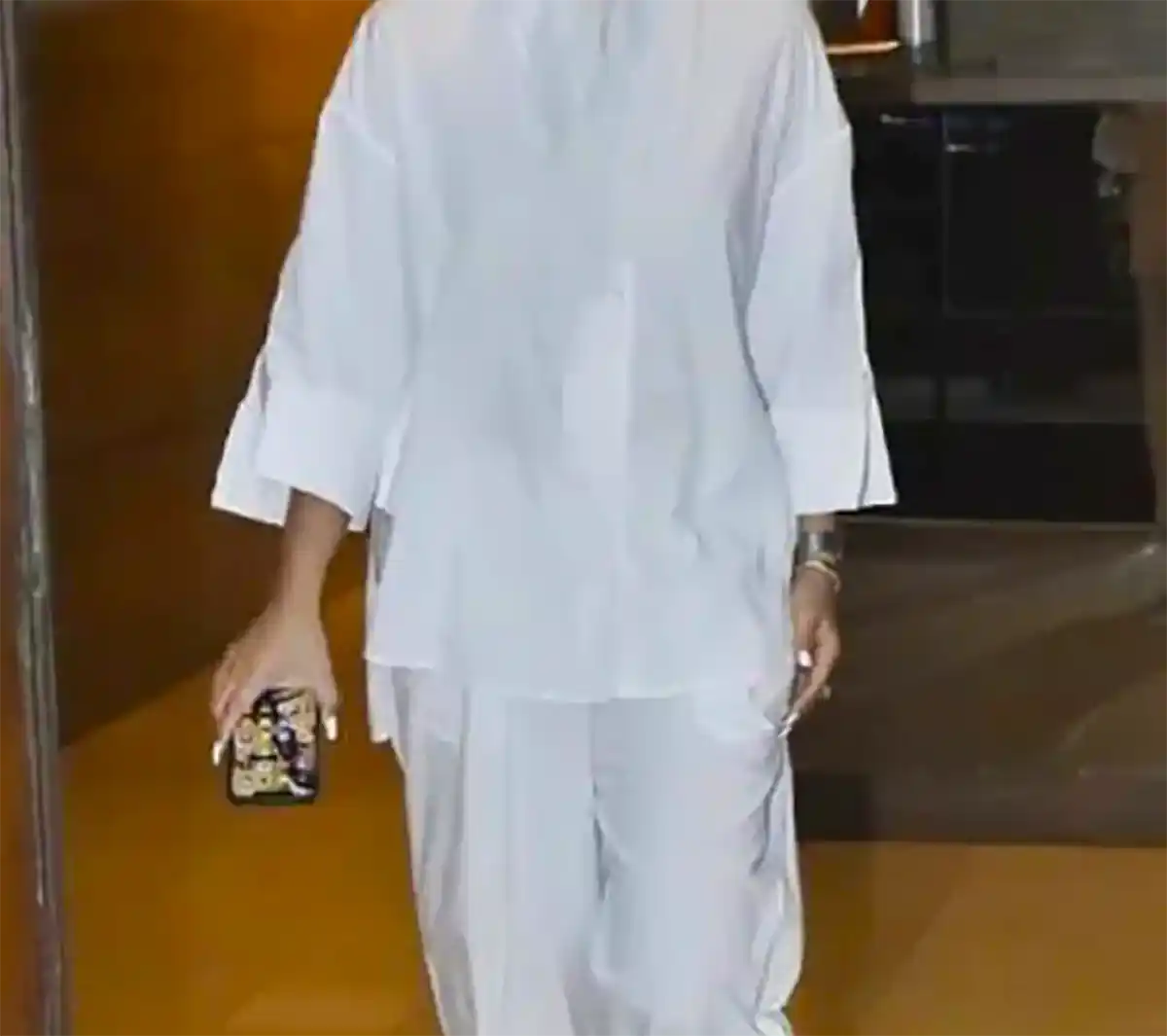 پیراهن سفید زنانه
