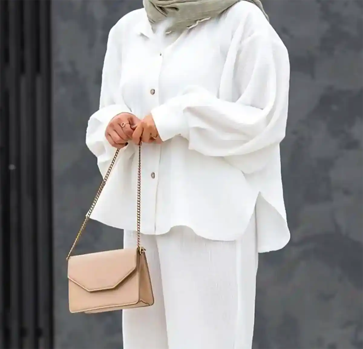 پیراهن سفید زنانه