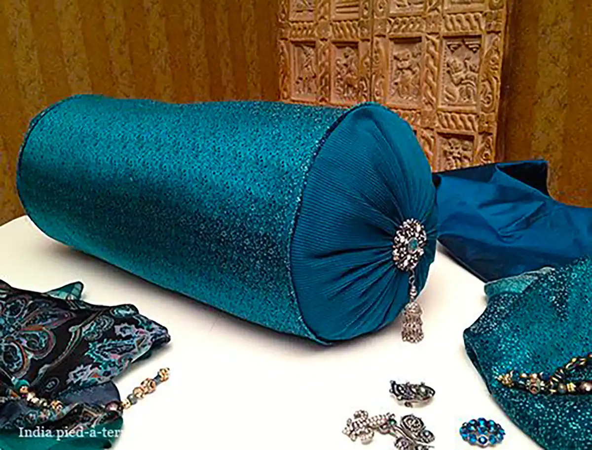 بالش لوله ای کلاسیک