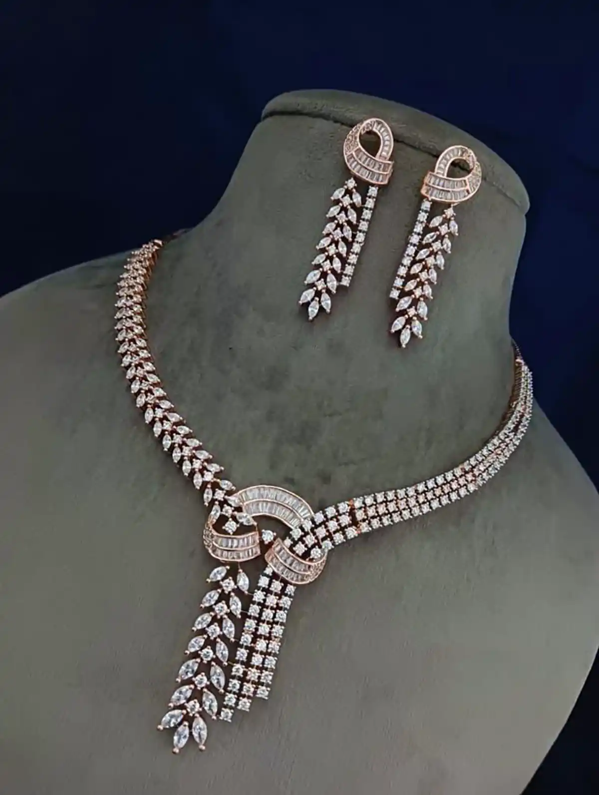 سرویس طلا کارشده لوکس