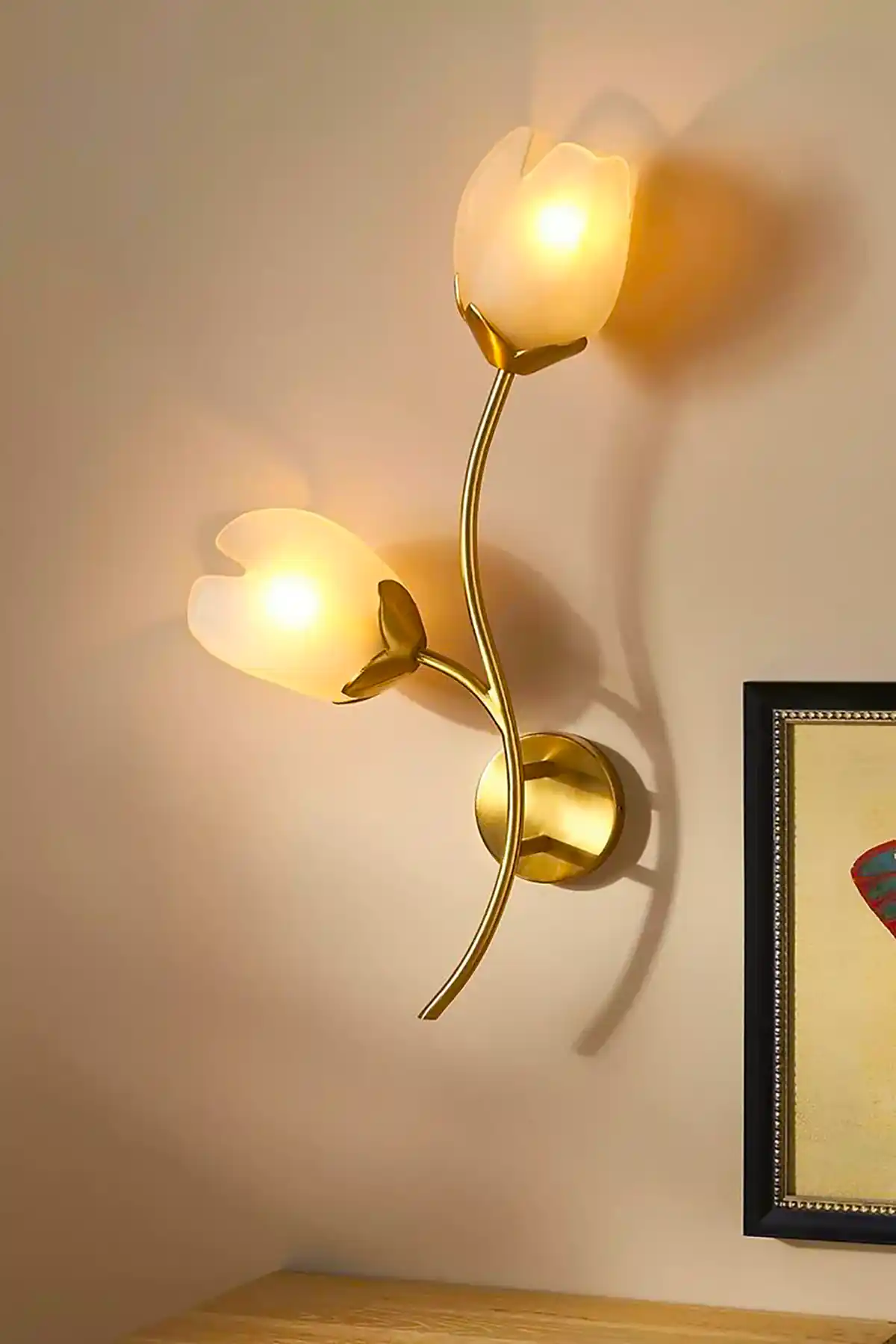 چراغ خواب دیواری زیبا