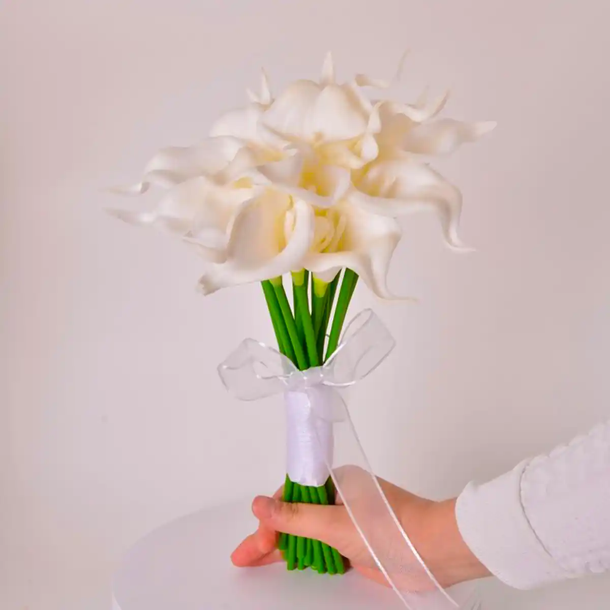 دسته گل شیپوری سفید عروس