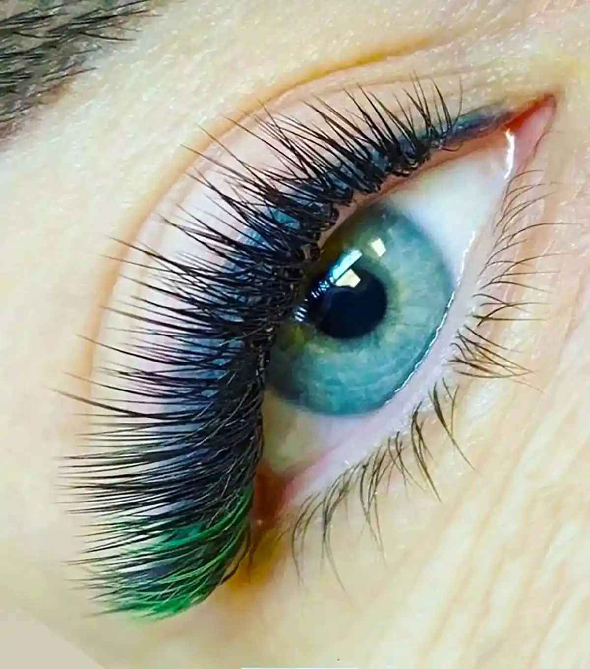 اکستنشن مژه شیک