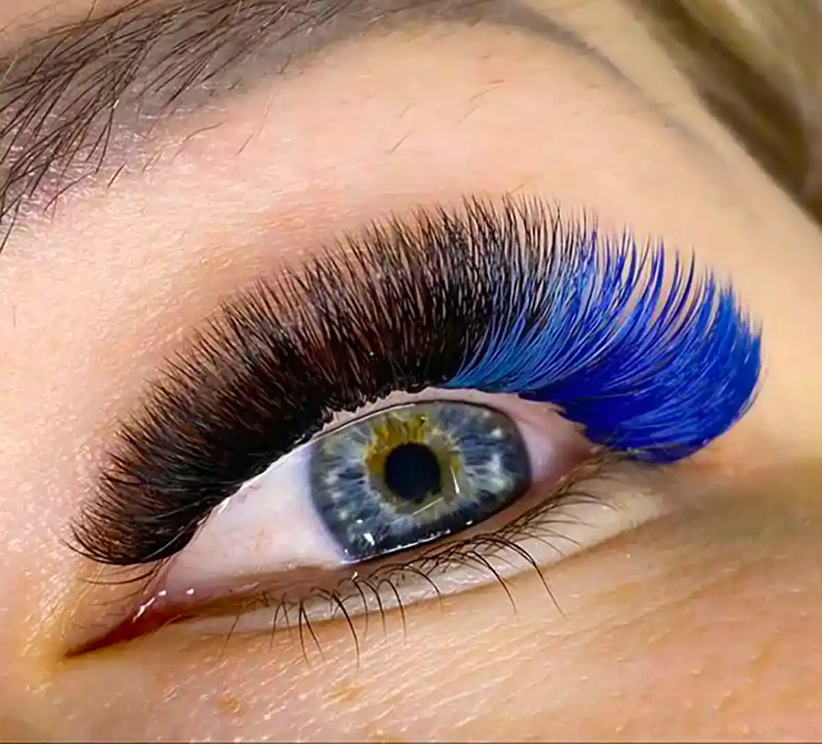 اکستنشن مژه شیک