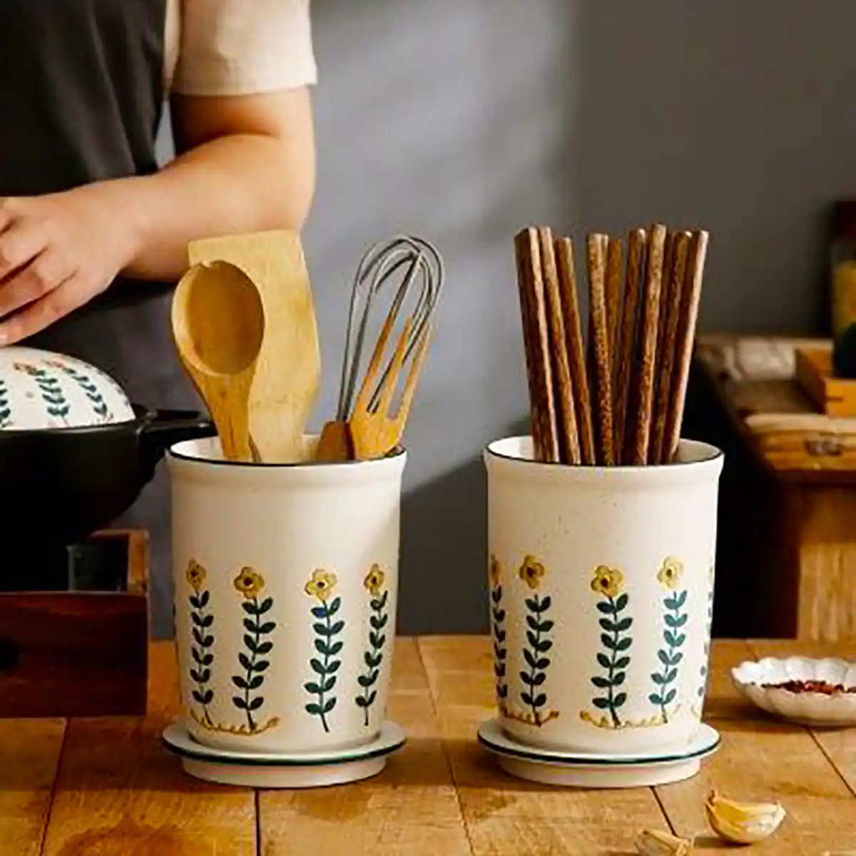 استند سرامیکی ابزار آشپزخانه