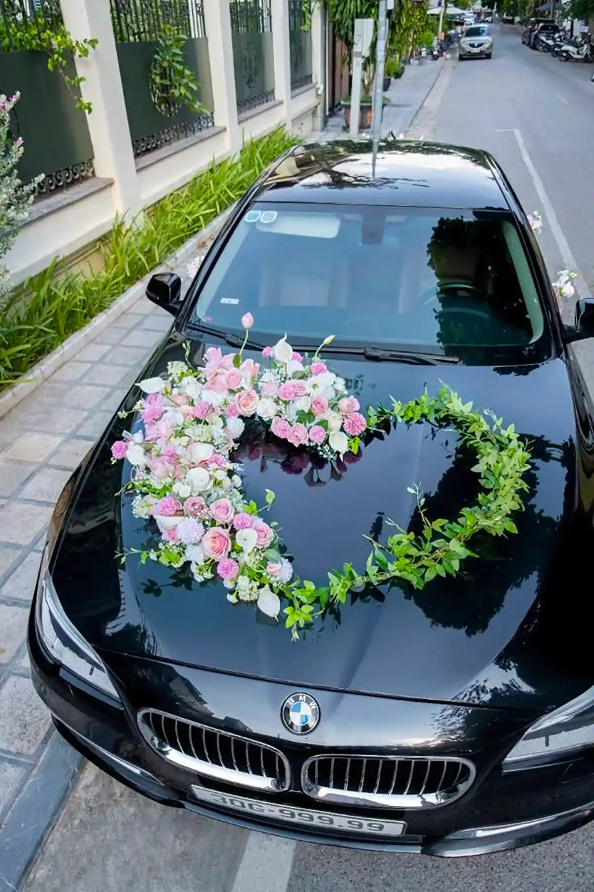 گل آرایی ماشین عروس