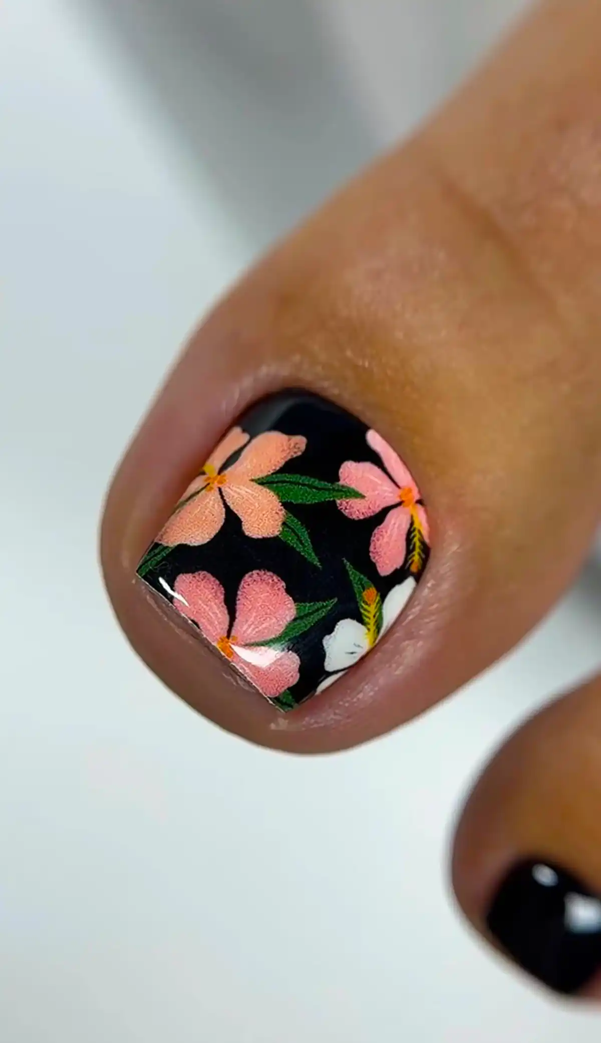 ژلیش شیک ناخن پا