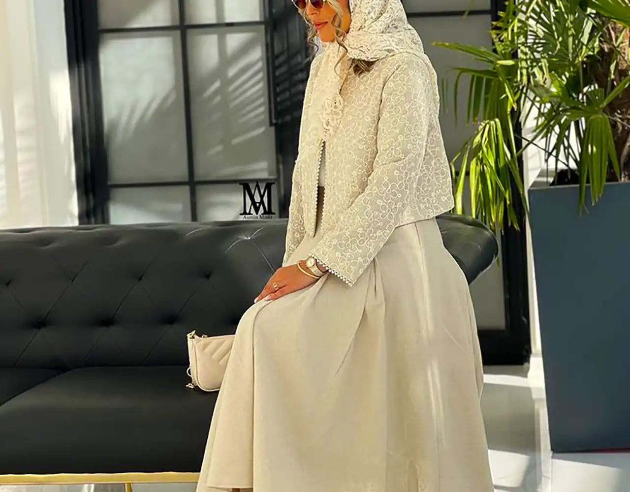 استایل زنانه با کت دامن