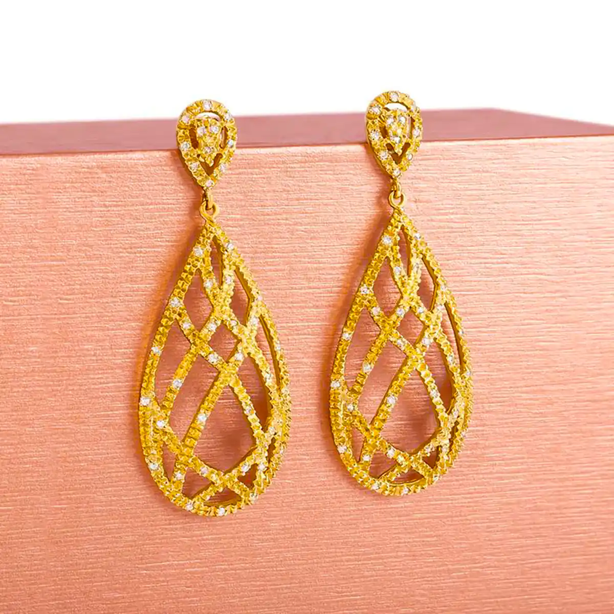 گوشواره اشکی مدرن