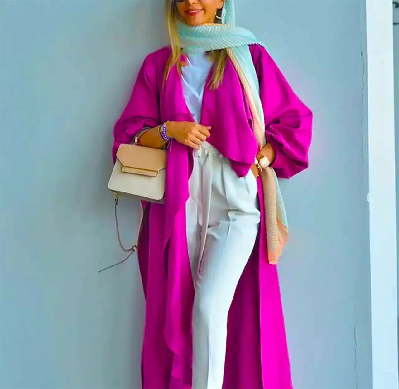 استایل شاد زنانه با رنگ روشن