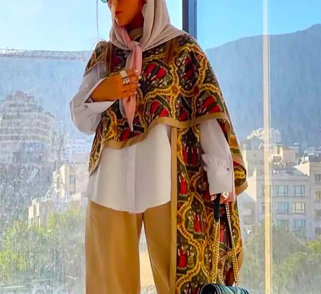 استایل شاد زنانه با رنگ روشن