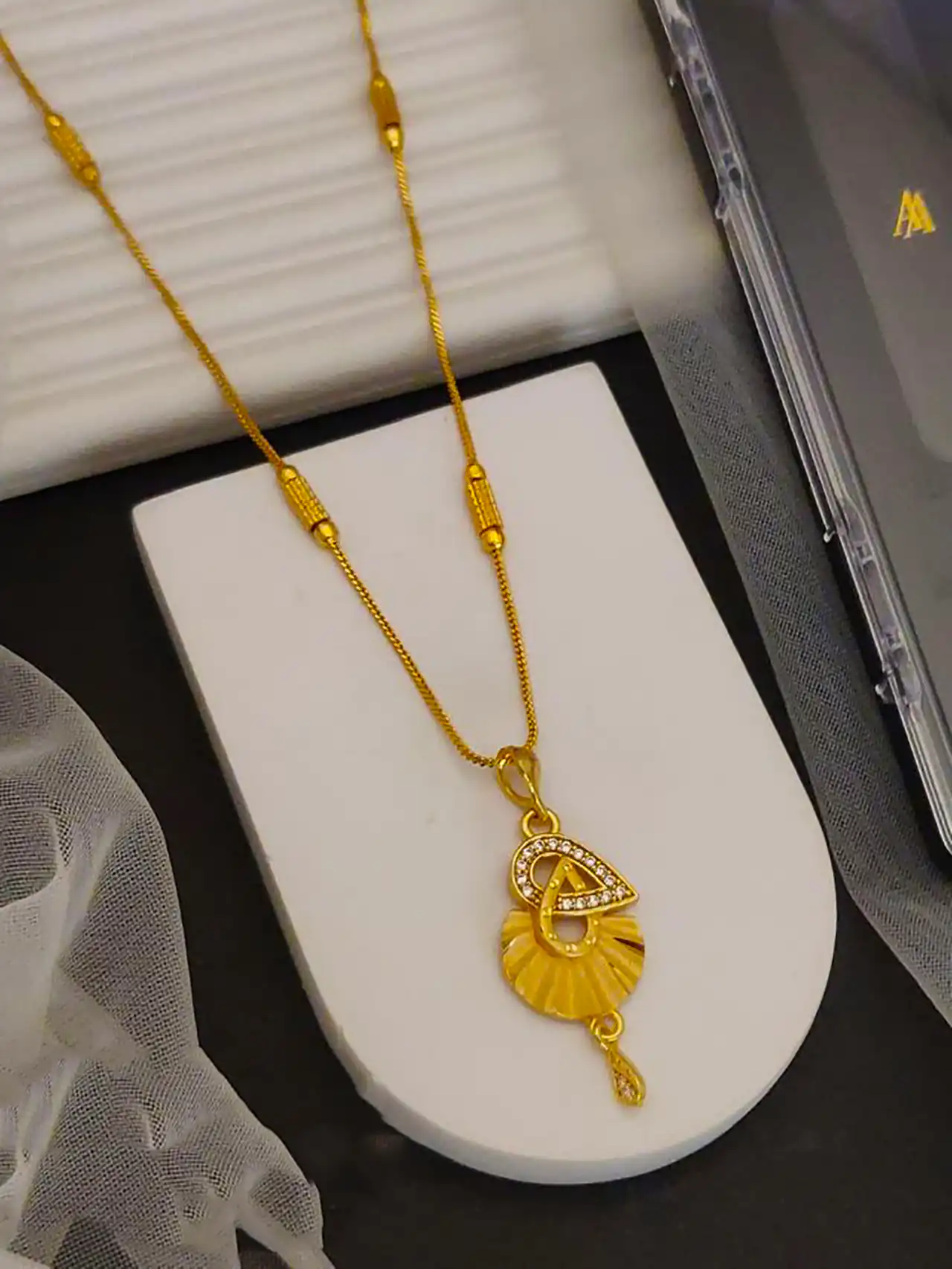 گردنبند مدرن طلا لاکچری