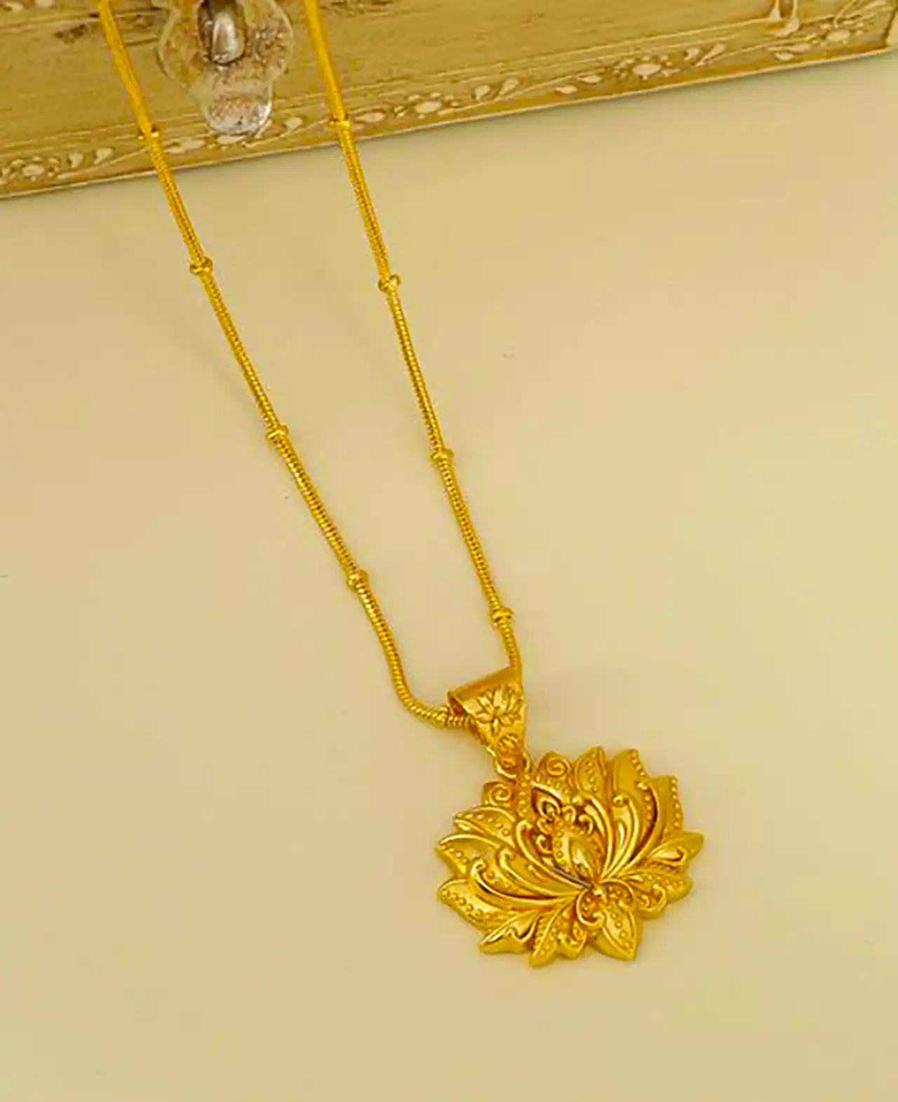 گردنبند زنانه طرح مدرن