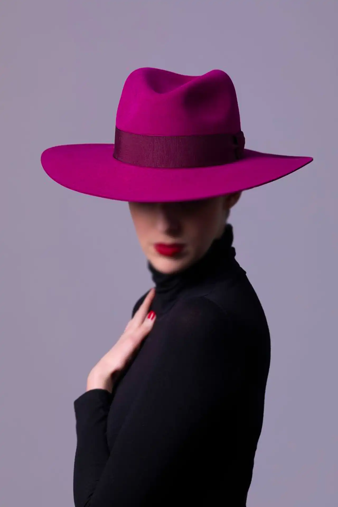کلاه لبه دار کلاسیک زنانه