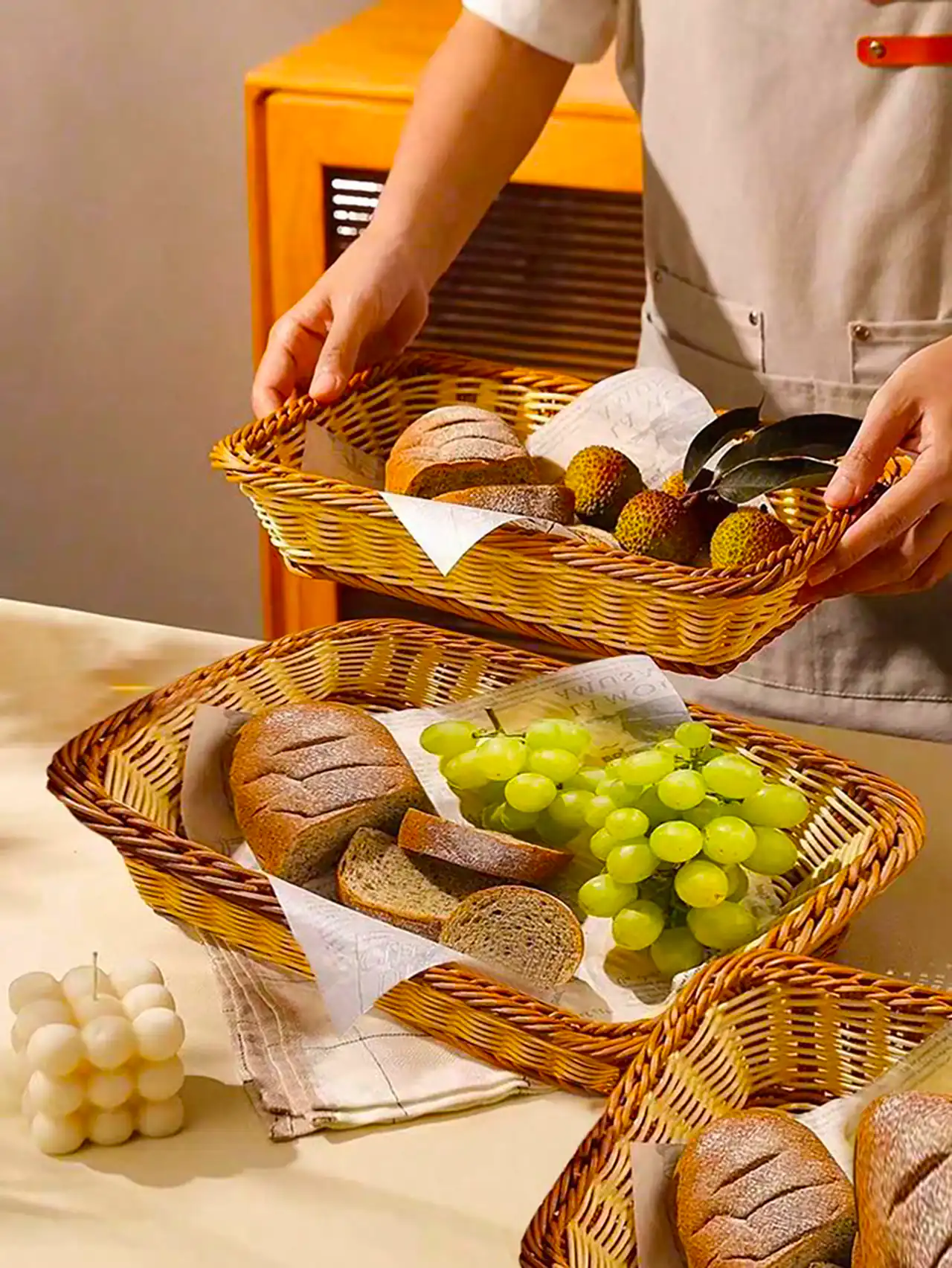 سبد بافتنی نان و میوه