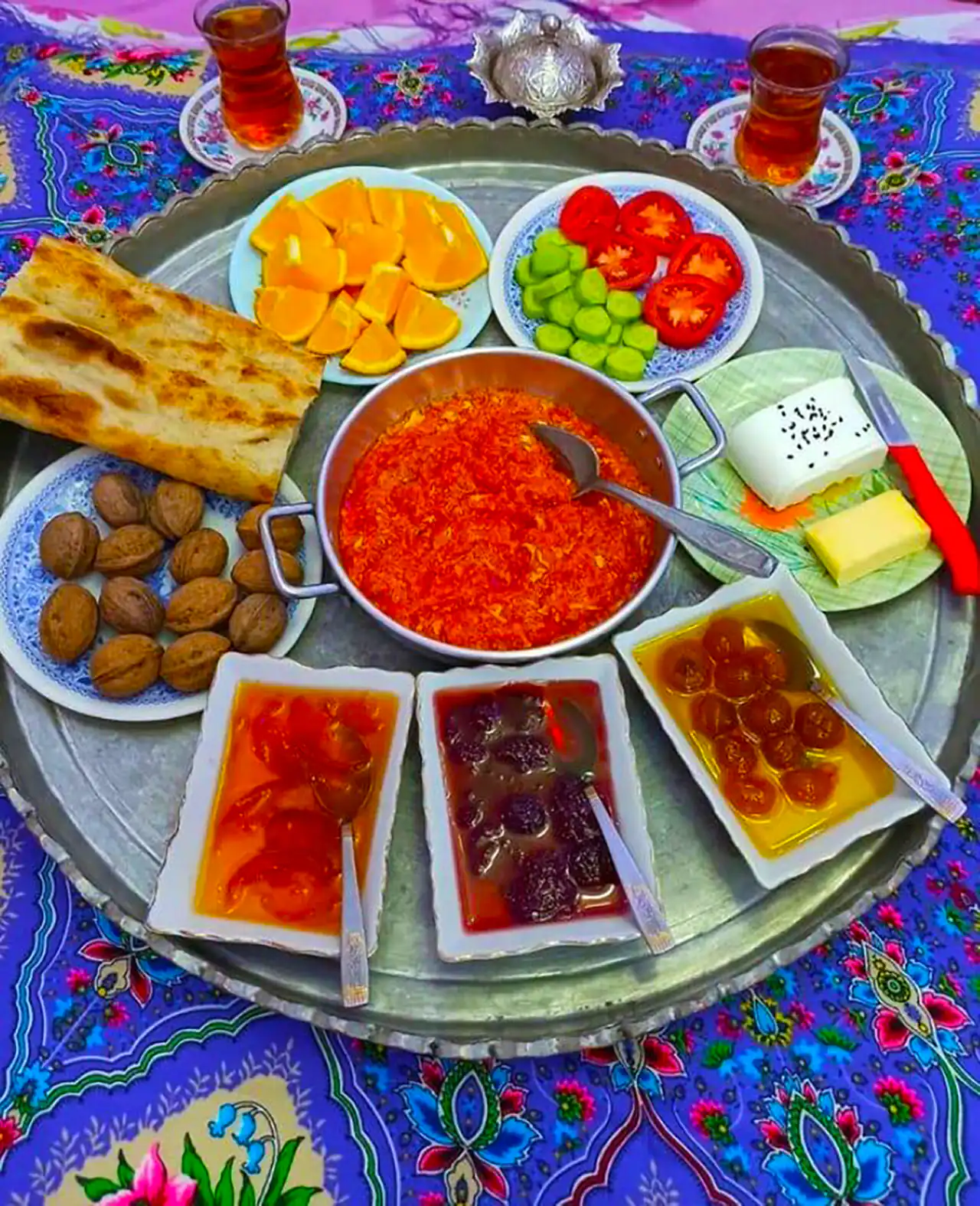 سرو صبحانه در طبیعت