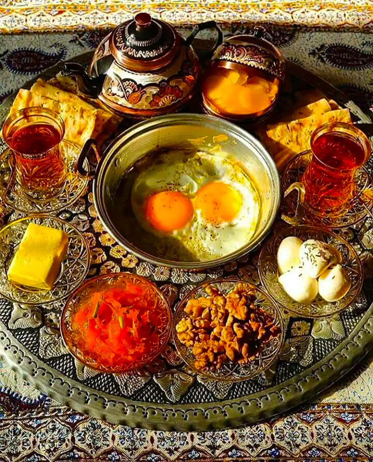 سرو صبحانه در طبیعت