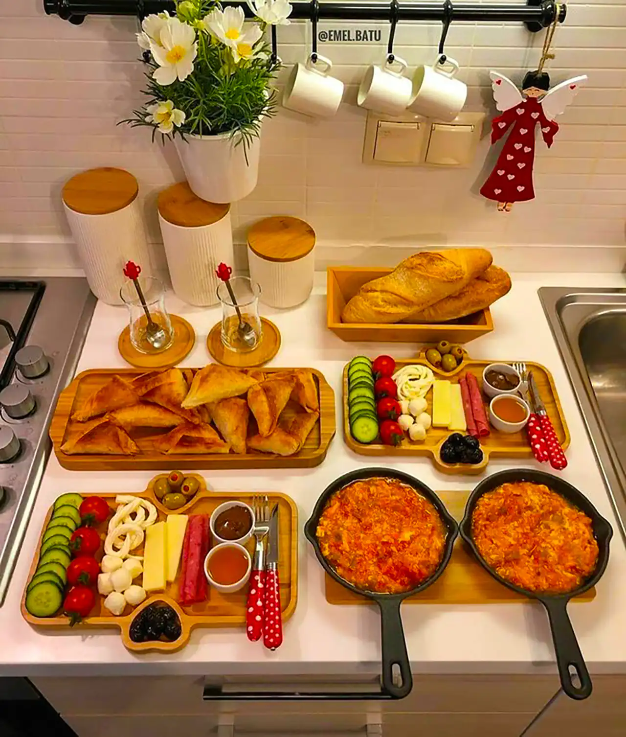 سرو صبحانه گرم لاکچری