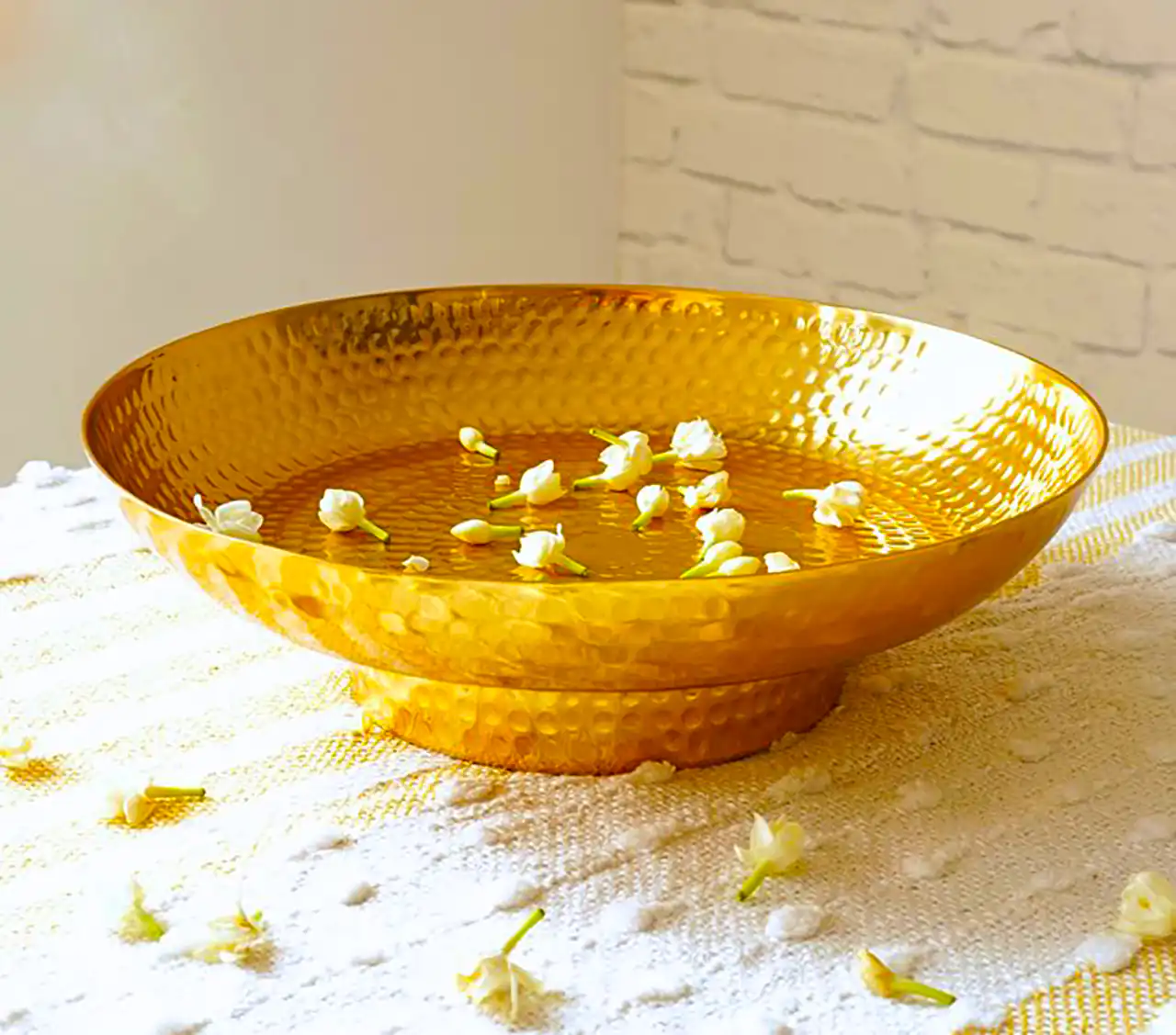 ظروف پذیرایی استیل طلایی