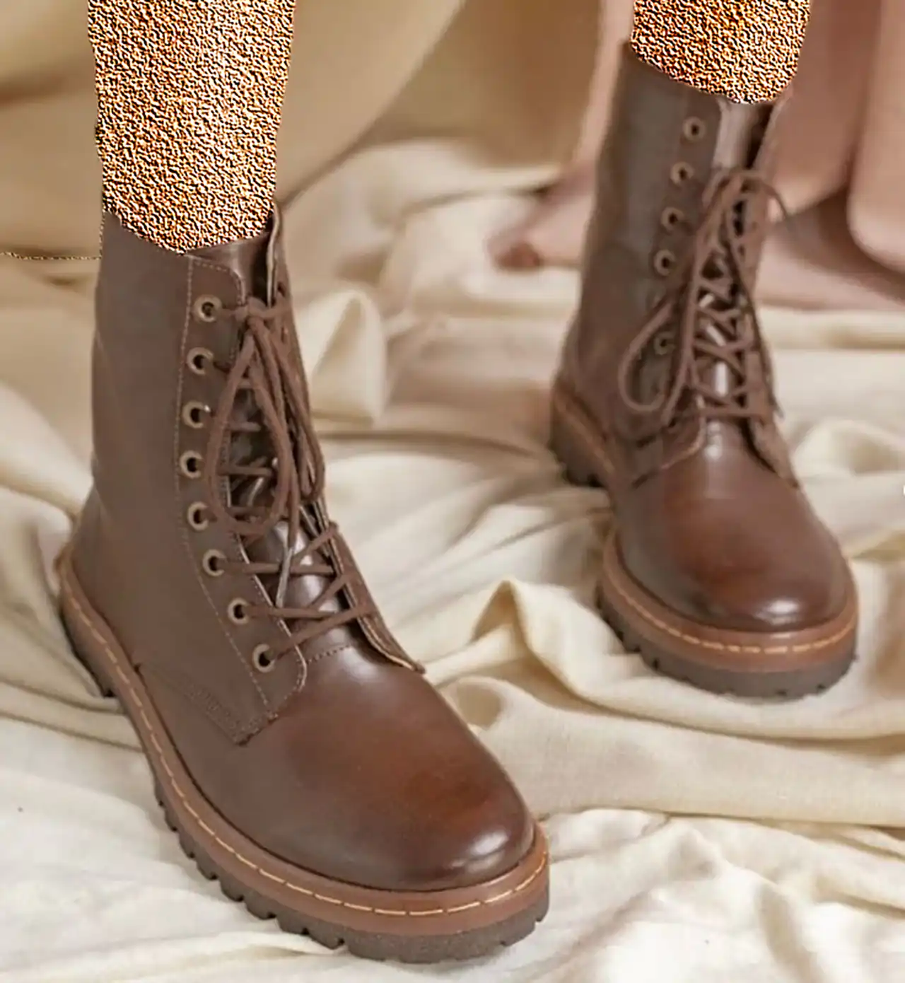 بوت قهوه ای زنانه