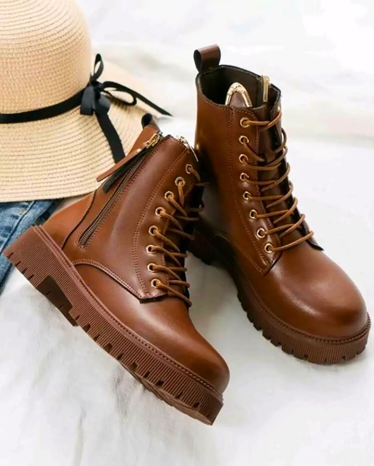 بوت قهوه ای زنانه