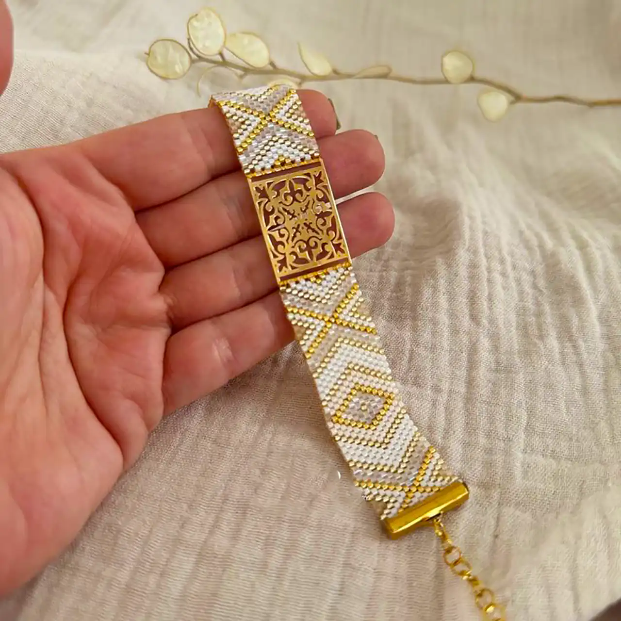 دستبند اقتصادی طلا