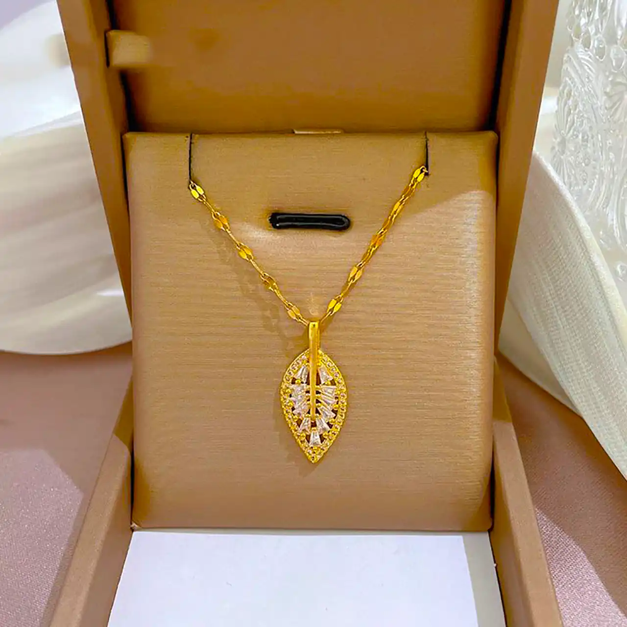 گردنبند طلا لاکچری