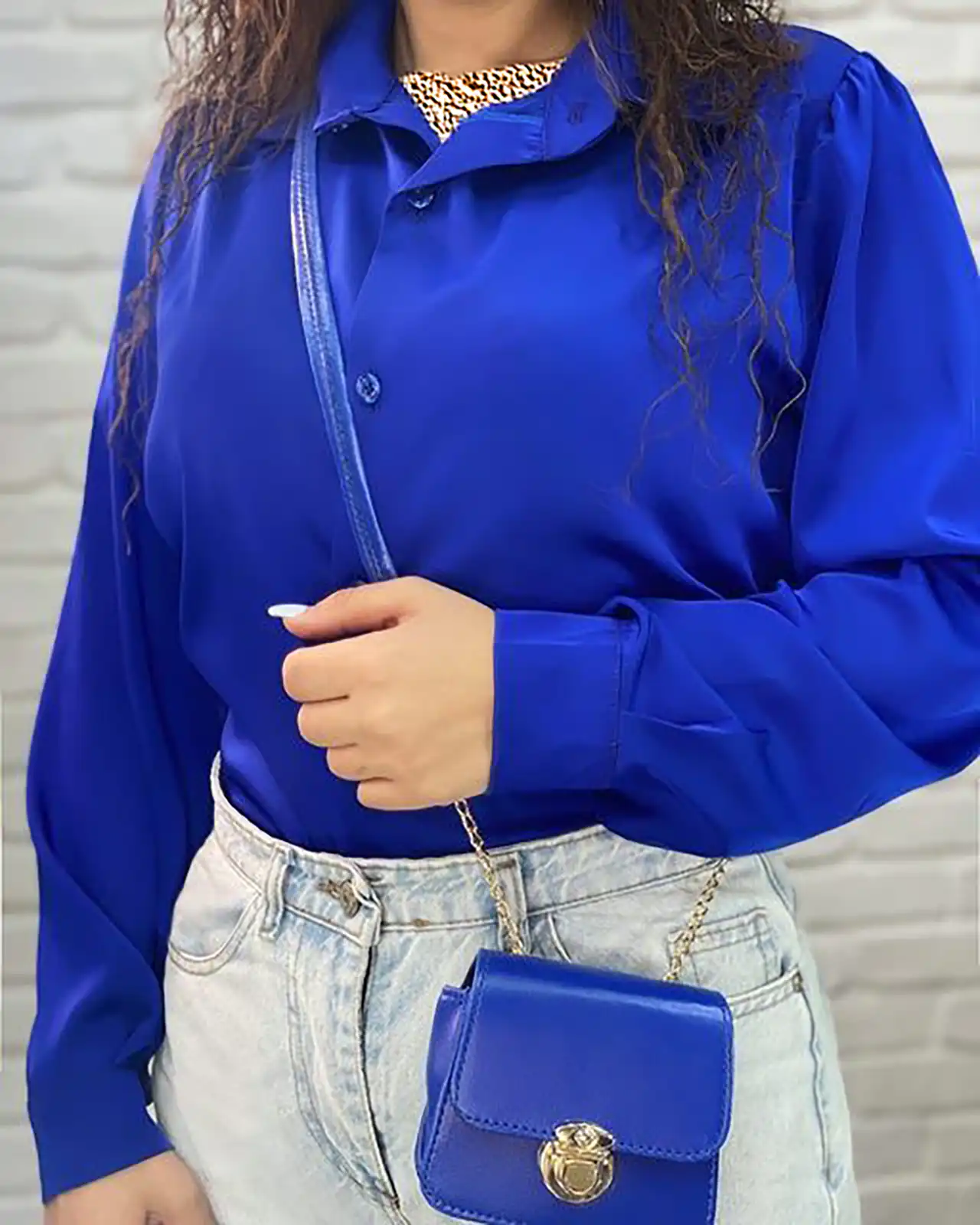 پیراهن آبی زنانه