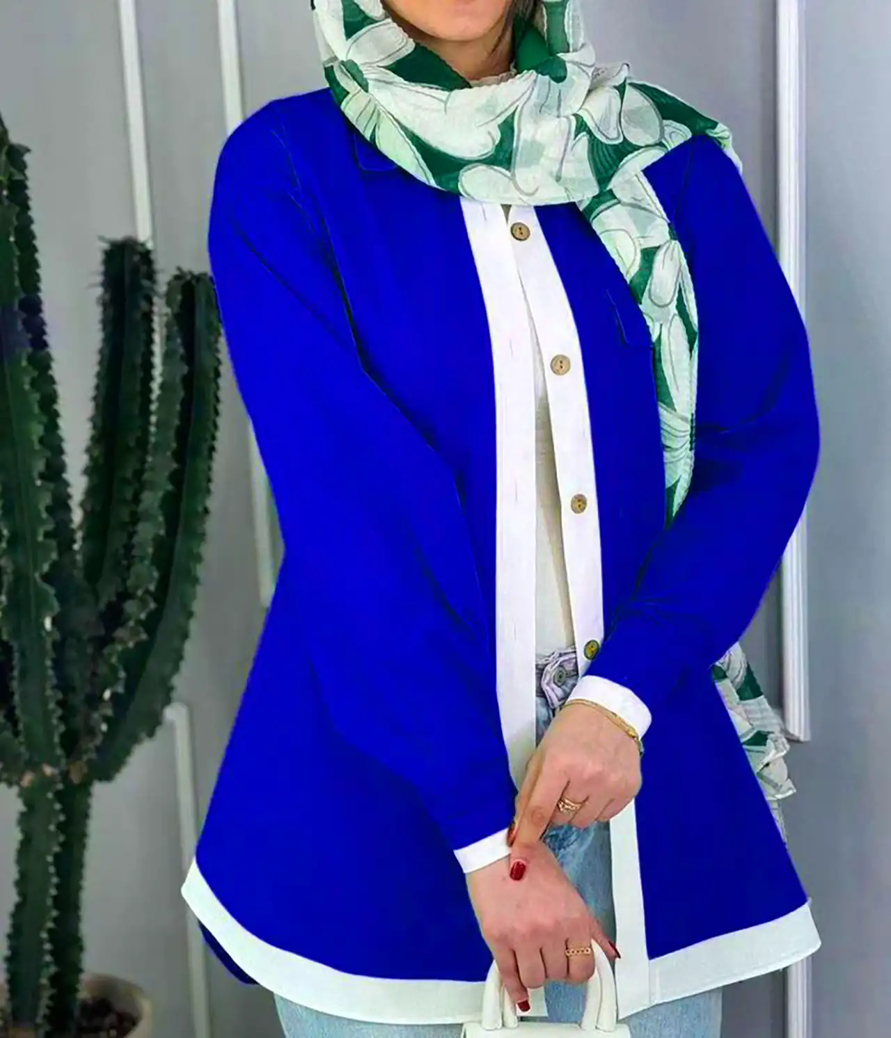 پیراهن آبی زنانه