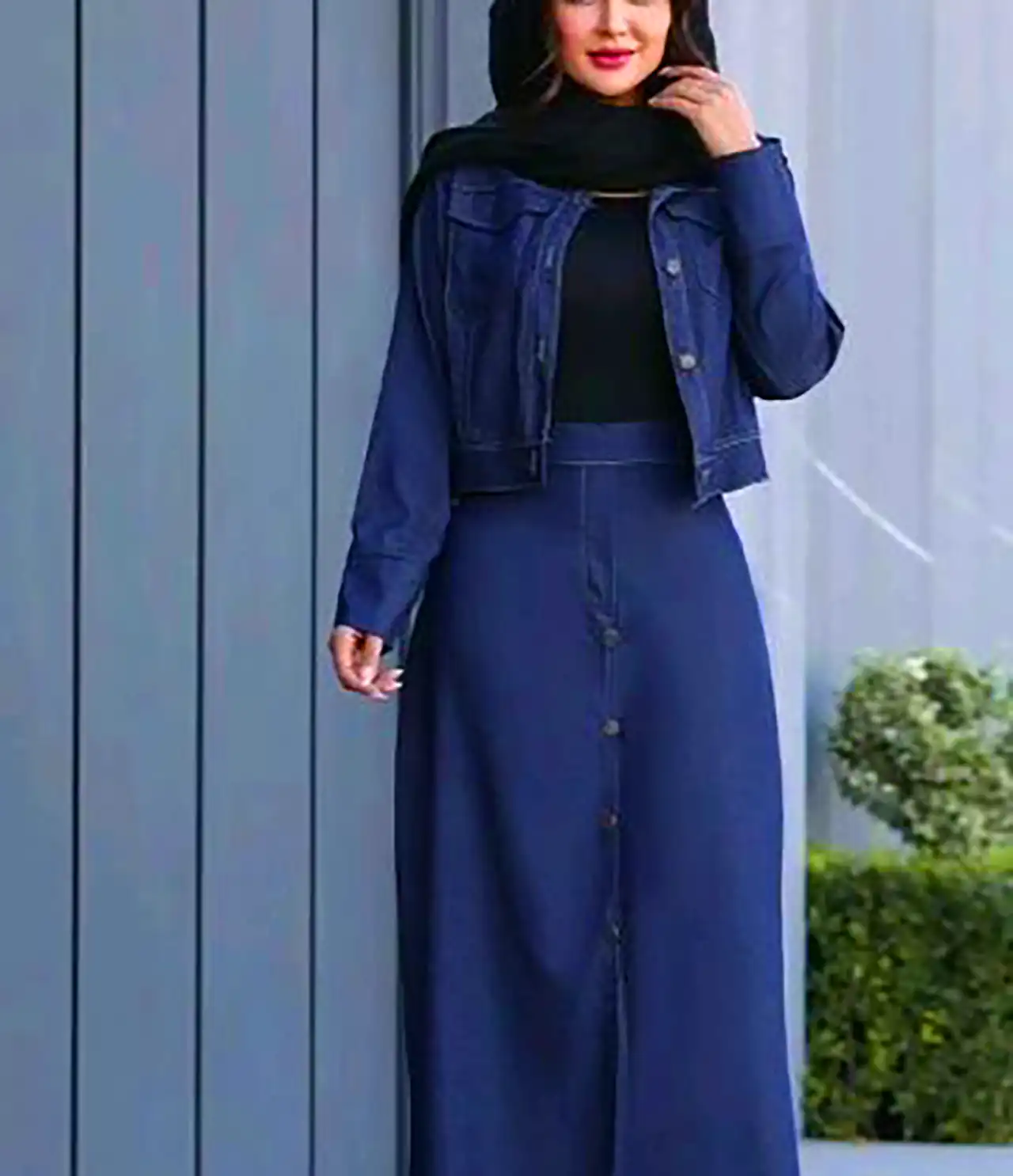 تیپ زنانه با رنگ آبی