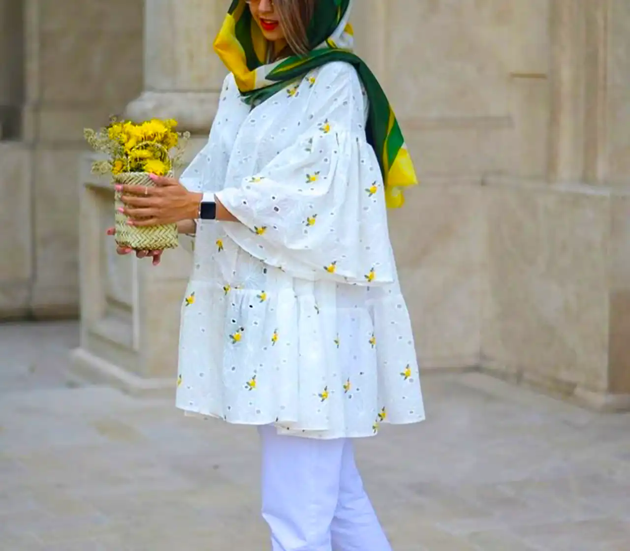 مانتو سفید عروسکی دخترانه