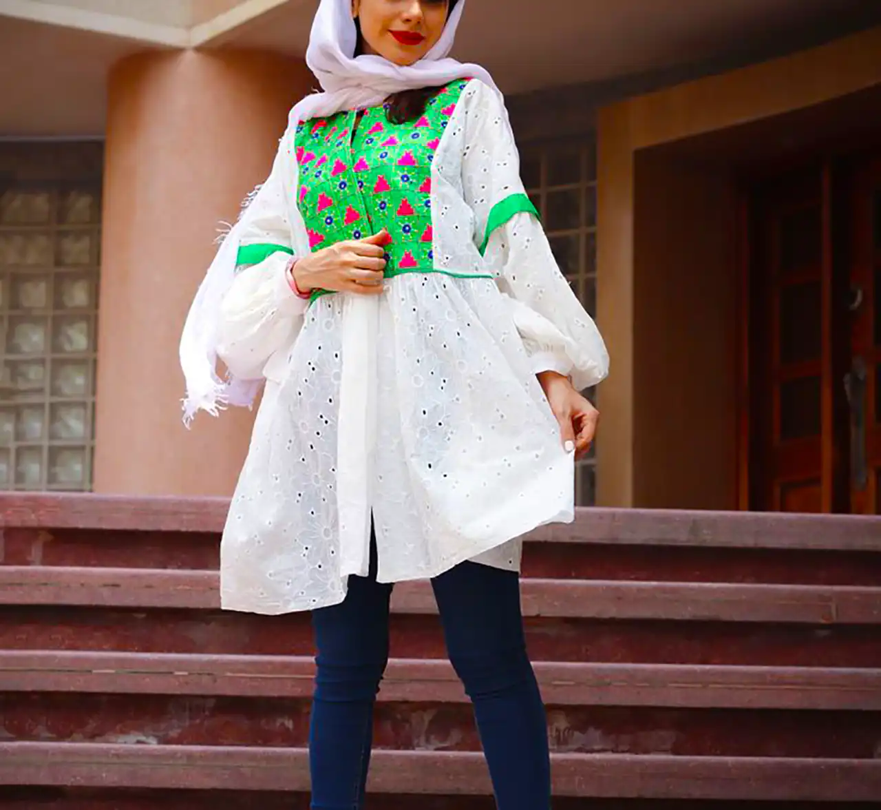 مانتو سفید عروسکی دخترانه