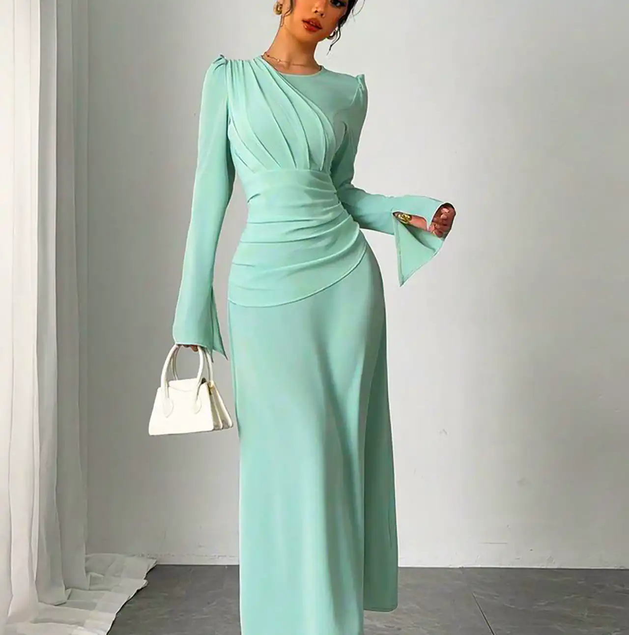 پیراهن مجلسی زنانه آستین کلوش
