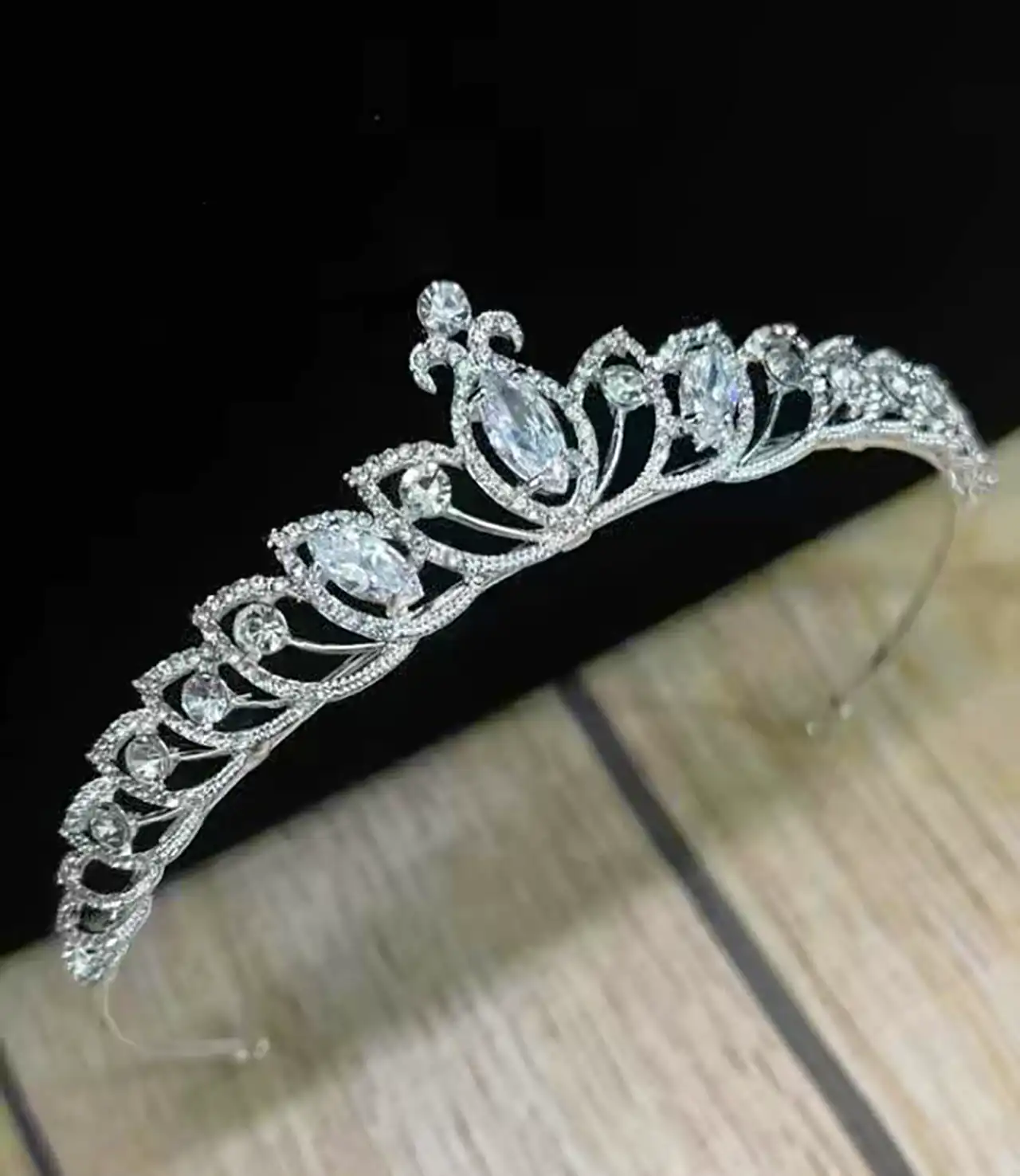 تاج عروس لاکچری
